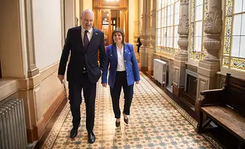 Tras reunirse con Sturzenegger, Bullrich dijo que "va a salir" la ley de venta de tierras | Congreso