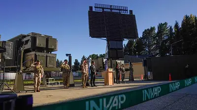 El Ejército se moderniza con radares móviles y camiones tácticos El Ejército se moderniza con radares móviles y camiones tácticos