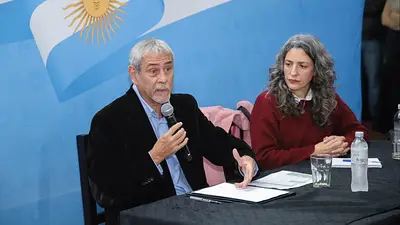 Ferraresi: "La gente va a volver a confiar en nosotros si verificamos con hechos nuestras palabras" Ferraresi: "La gente va a volver a confiar en nosotros si verificamos con hechos nuestras palabras"