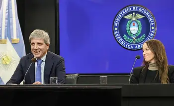 La nueva Inocencia Fiscal vuelve a habilitar funcionarios, incluido el propio Caputo | Congreso