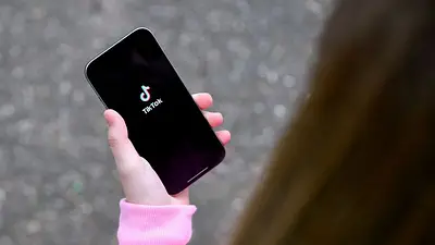 La UE acusa a TikTok de infringir la normativa tecnológica sobre seguridad para los menores La UE acusa a TikTok de infringir la normativa tecnológica sobre seguridad para los menores
