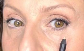 Maquillaje natural de ojos para mujeres +50 | Belleza