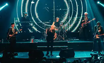 Virus llenó Niceto de hits e hizo bailar a todas las generaciones | Música