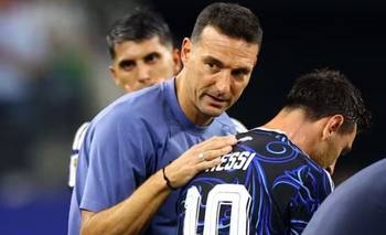 Scaloni 2030: el DT firmó un "contrato" a pedido de un nene en la Selección Ar | Mundial 2026