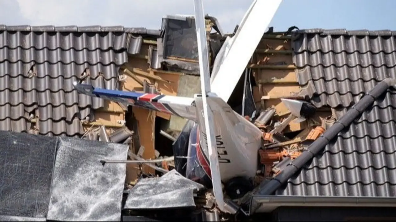 Una avioneta se estrelló contra una casa en Alemania: murió el piloto y hay un desaparecido