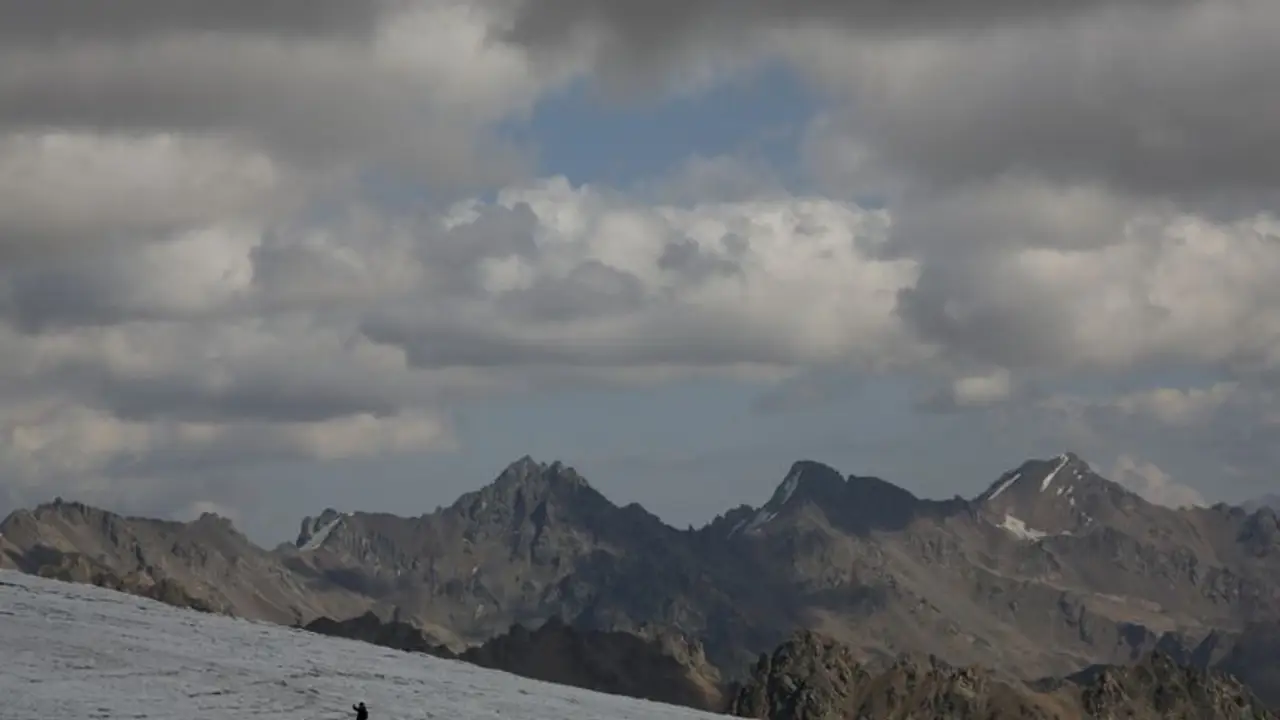Cinco escaladores mueren en el monte Elbrús, en Rusia