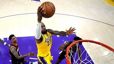 LeBron James llevará la camiseta 23 en los 76ers LeBron James llevará la camiseta 23 en los 76ers