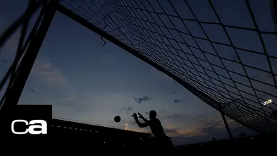 Fútbol inglés probará sistema para frenar interrupciones tácticas por lesiones de porteros Fútbol inglés probará sistema para frenar interrupciones tácticas por lesiones de porteros