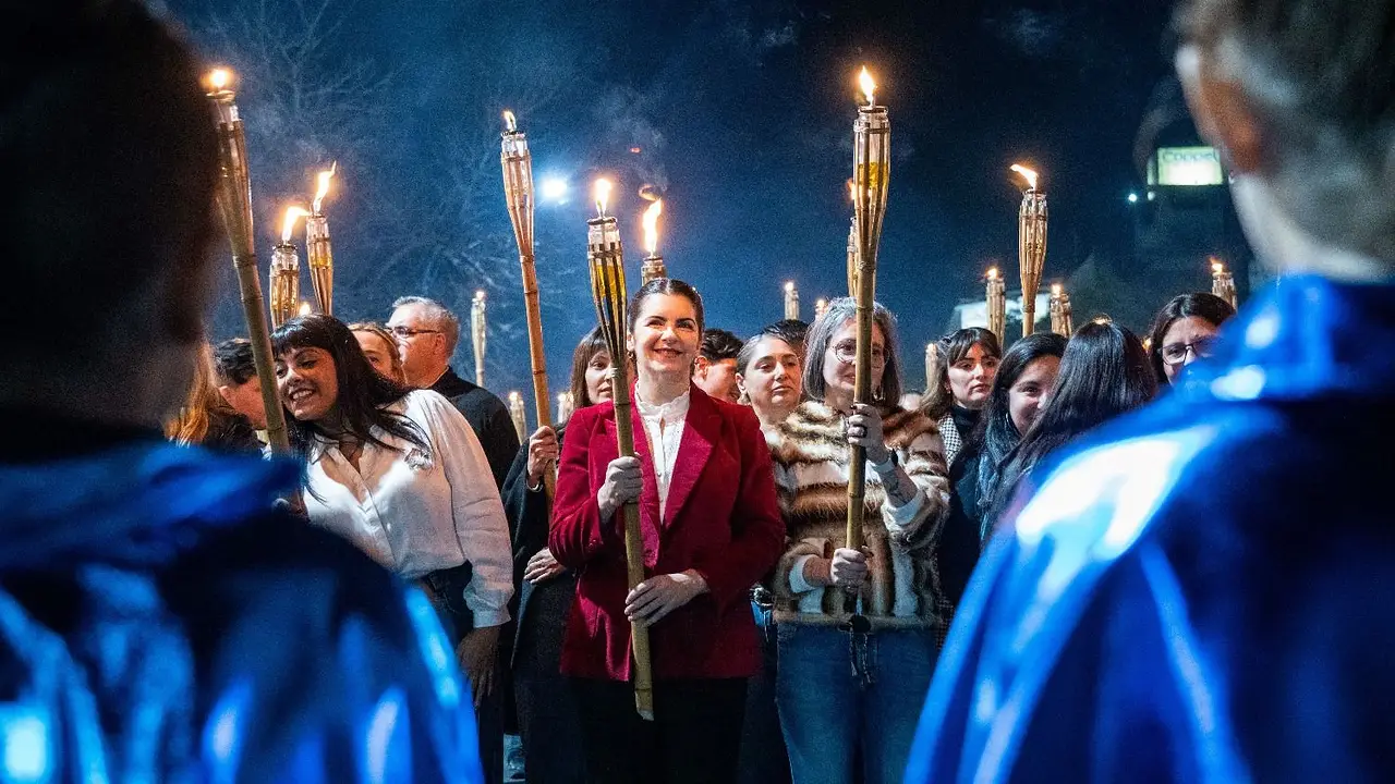 En el 74° aniversario del fallecimiento de Eva Perón, Mariel Fernández encabezó el acto homenaje en Moreno