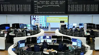 Las bolsas europeas cotizan estables mientras los resultados compensan la caída del sector tecnológico Las bolsas europeas cotizan estables mientras los resultados compensan la caída del sector tecnológico