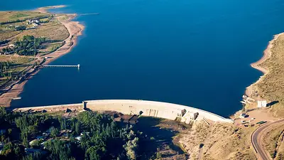 Los Nihuiles El Nihuil represa hidroeléctrica Los Nihuiles El Nihuil represa hidroeléctrica
