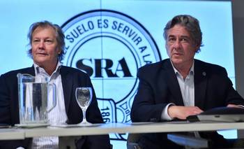 Fuerte interna en la Rural por Milei y las retenciones: “Se bajan los lienzos" | Interna en la sra