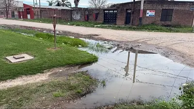 El barrio enfrenta una desidia por parte del intendente Juan Pablo Poletti y el gobernador Pullaro. (Foto: AIRE). El barrio enfrenta una desidia por parte del intendente Juan Pablo Poletti y el gobernador Pullaro. (Foto: AIRE).