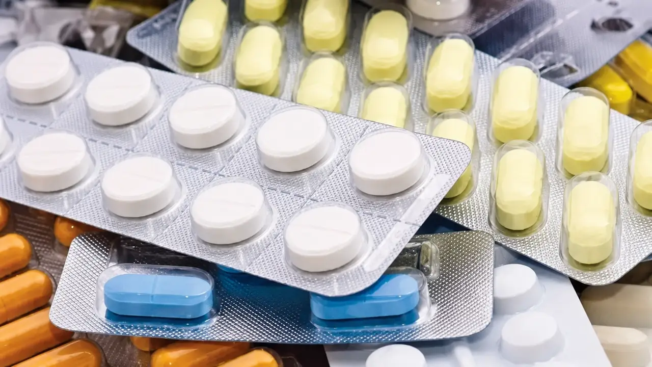 Alerta sanitaria: ANMAT suspendió a una droguería y prohibió la venta de sus medicamentos