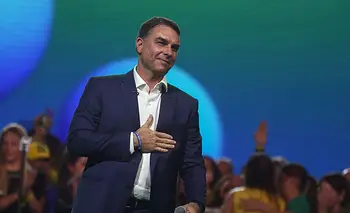 La altura Flávio Bolsonaro: cuánto mide el senador de Brasil | Flávio bolsonaro