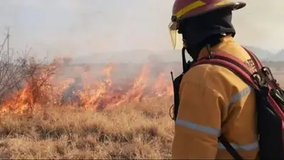 El Sistema Provincial de Emergencias despliega un amplio operativo para combatir el incendio en Guanchín El Sistema Provincial de Emergencias despliega un amplio operativo para combatir el incendio en Guanchín