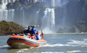 Murió un turista tras el vuelco de una lancha en las Cataratas del Iguazú | Misiones