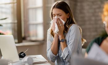 Temporada de virus respiratorios: cinco claves para reducir los contagios en el trabajo | Salud