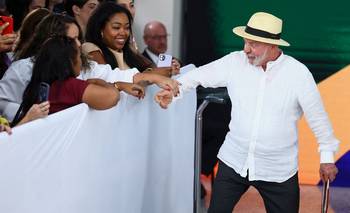 Lula aventaja a Flavio Bolsonaro en una posible segunda vuelta en Brasil | Brasil 