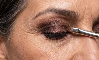 Ideal para mujeres +60: tutorial de maquillaje de ojos | Belleza