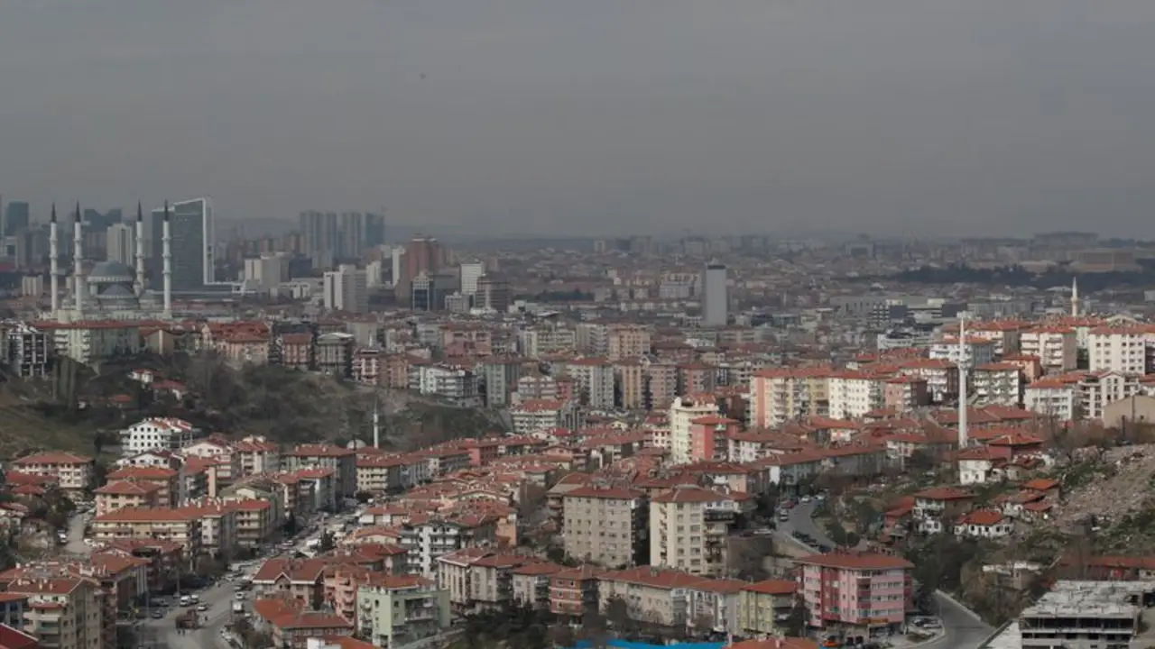 Turquía detiene a otro alcalde de la oposición y a decenas de sospechosos acusados de corrupción