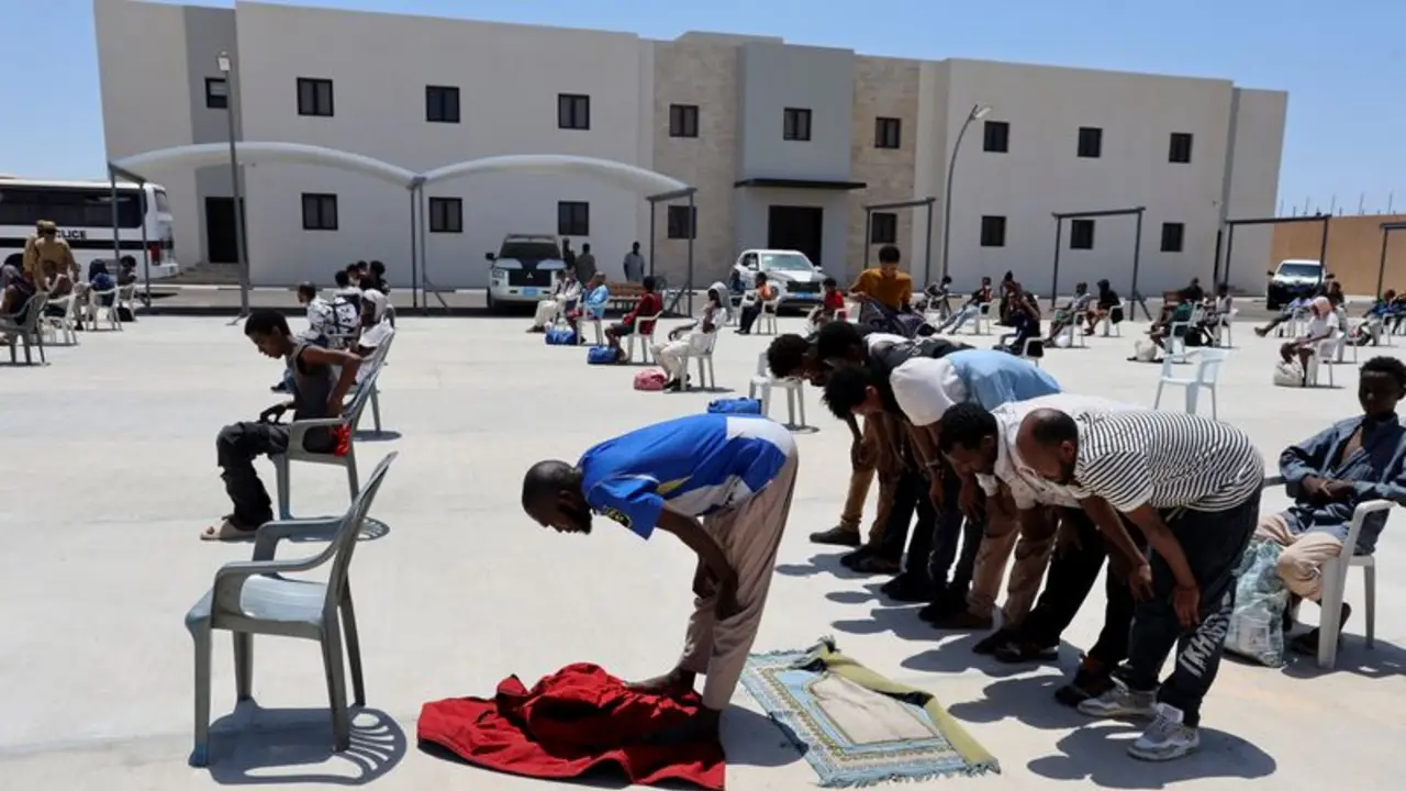 La UE acuerda creación de centro de rescate en el este de Libia ante aumento de salidas de migrantes