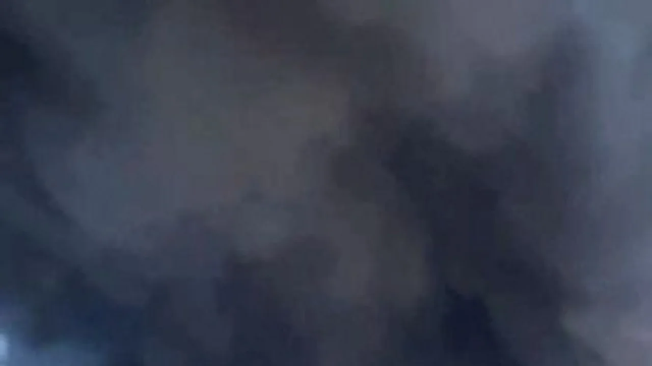 Un ataque con drones provoca un incendio en una central energética de Rusia, según gobernador