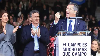 Junto a Macri, Etchevehere llamó a "no invitar a aventuras populistas" Junto a Macri, Etchevehere llamó a "no invitar a aventuras populistas"