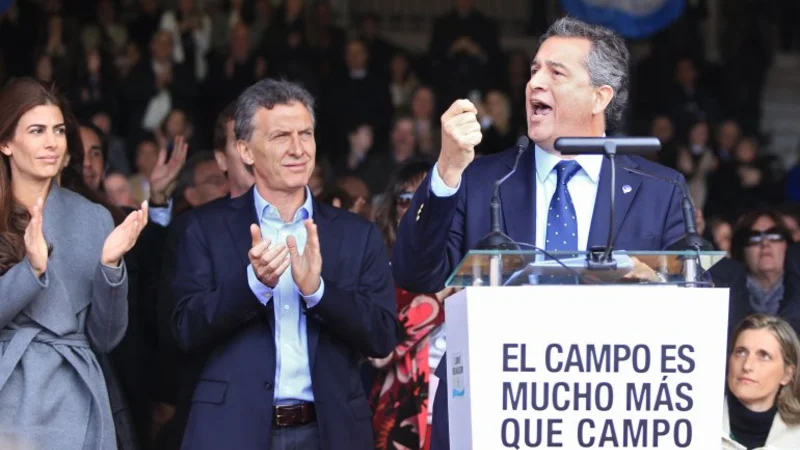 Junto a Macri, Etchevehere llamó a "no invitar a aventuras populistas"
