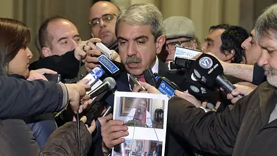 Aníbal ampliará la denuncia contra Carrió por ceder su departamento para la nota Aníbal ampliará la denuncia contra Carrió por ceder su departamento para la nota