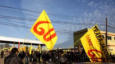 Choferes del 60 analizan cortar la Panamericana Choferes del 60 analizan cortar la Panamericana