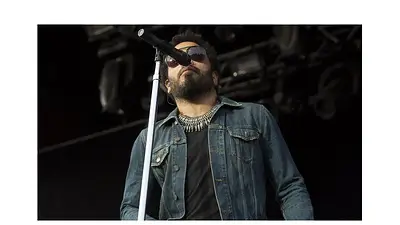 A Lenny Kravitz se le escapó algo y las redes se inundaron de memes A Lenny Kravitz se le escapó algo y las redes se inundaron de memes