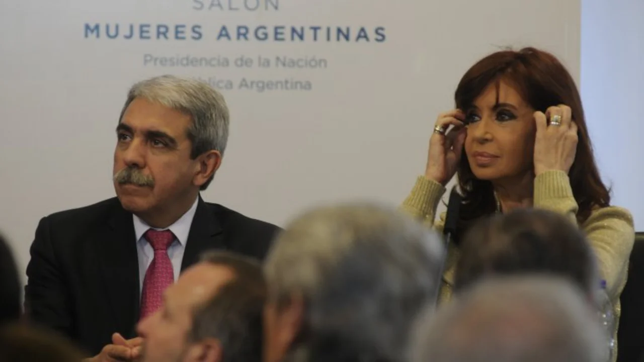Cristina defendió a Aníbal y criticó fuertemente a Clarín, Carrió y Bonadío