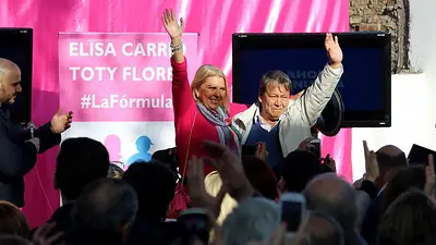 Elecciones 2015: Carrió y su vice apuntaron contra el PJ por la detención del yerno de "Toty" Flores Elecciones 2015: Carrió y su vice apuntaron contra el PJ por la detención del yerno de "Toty" Flores