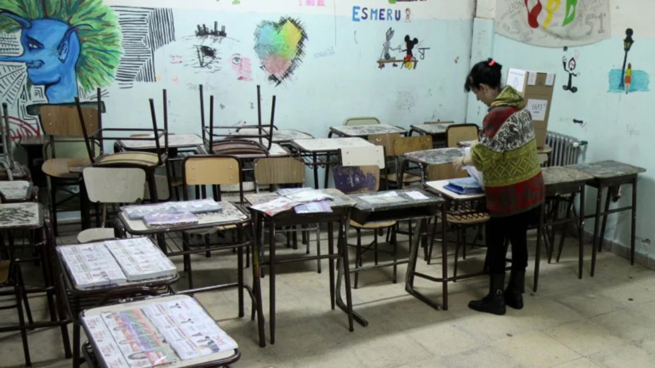 Se desarrollan los comicios pero las lluvias complican la votación en algunos lugares