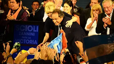 Elecciones 2015: Ganó Scioli, Macri quedó segundo y Massa hizo una buena elección Elecciones 2015: Ganó Scioli, Macri quedó segundo y Massa hizo una buena elección