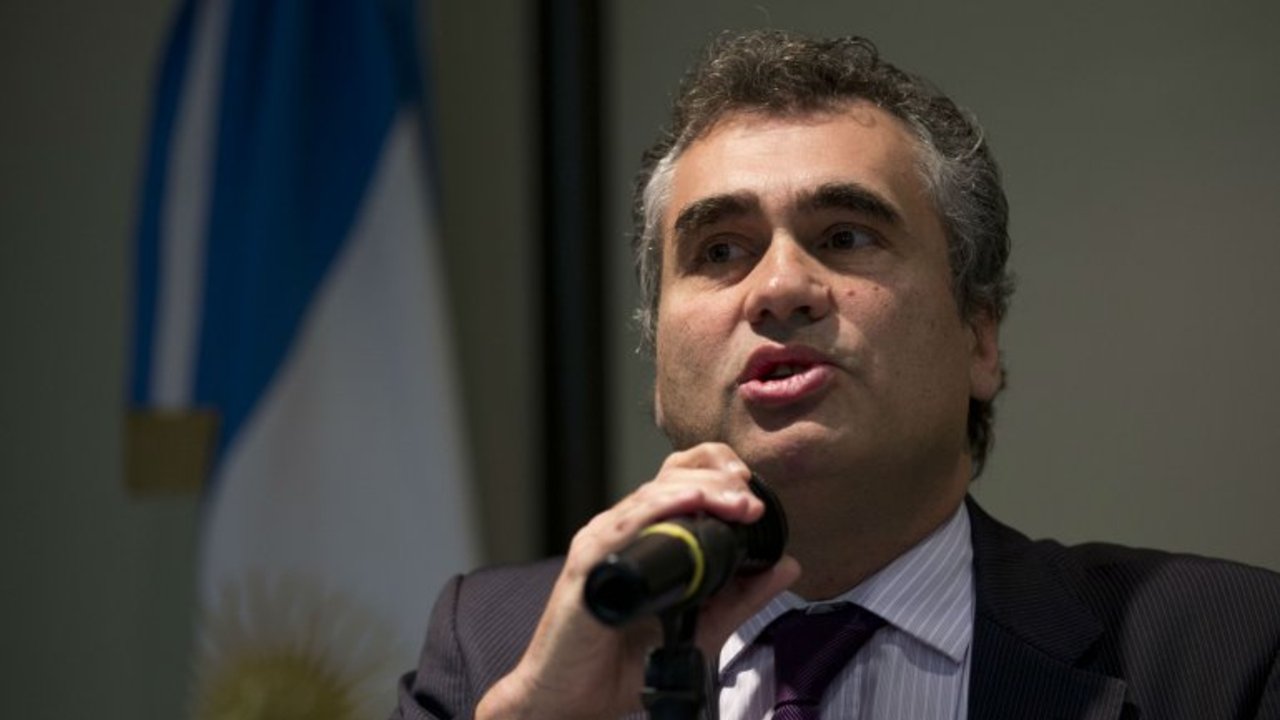 Vanoli descartó impacto de la devaluación del yuan en las reservas del Banco Central