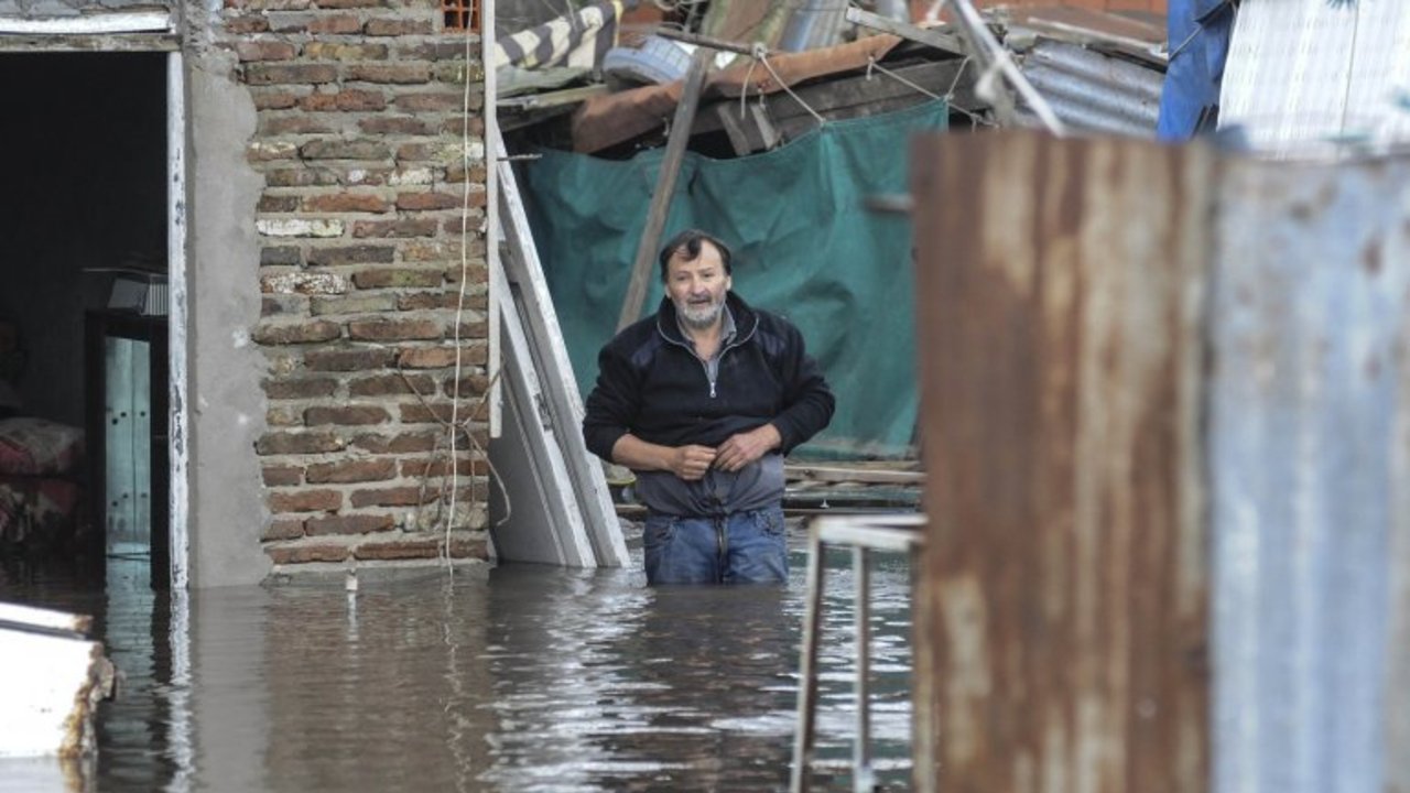 Funcionarios nacionales se trasladan a las zonas inundadas