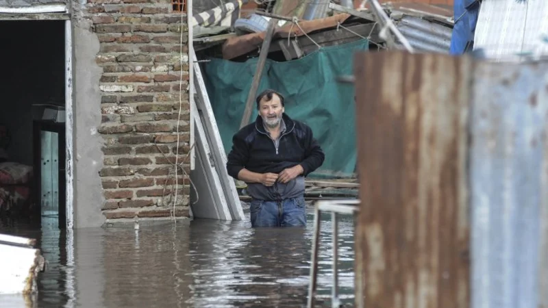 Funcionarios nacionales se trasladan a las zonas inundadas