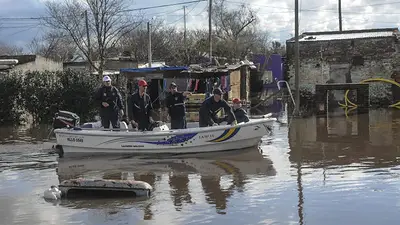 Ascienden a más de diez mil los evacuados por las inundaciones Ascienden a más de diez mil los evacuados por las inundaciones