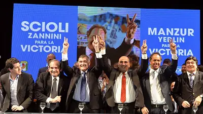 Scioli viajó a Tucumán y definió a Manzur como "el mejor y más preparado" Scioli viajó a Tucumán y definió a Manzur como "el mejor y más preparado"