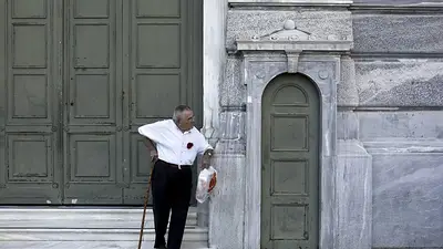 Dirigentes oficialistas rompen con Tsipras y se desarma el partido Dirigentes oficialistas rompen con Tsipras y se desarma el partido