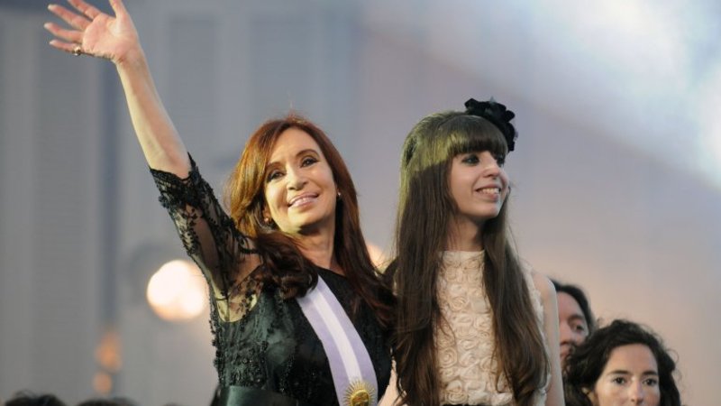 Cristina se encuentra en el Otamendi, donde Florencia Kirchner dará a luz