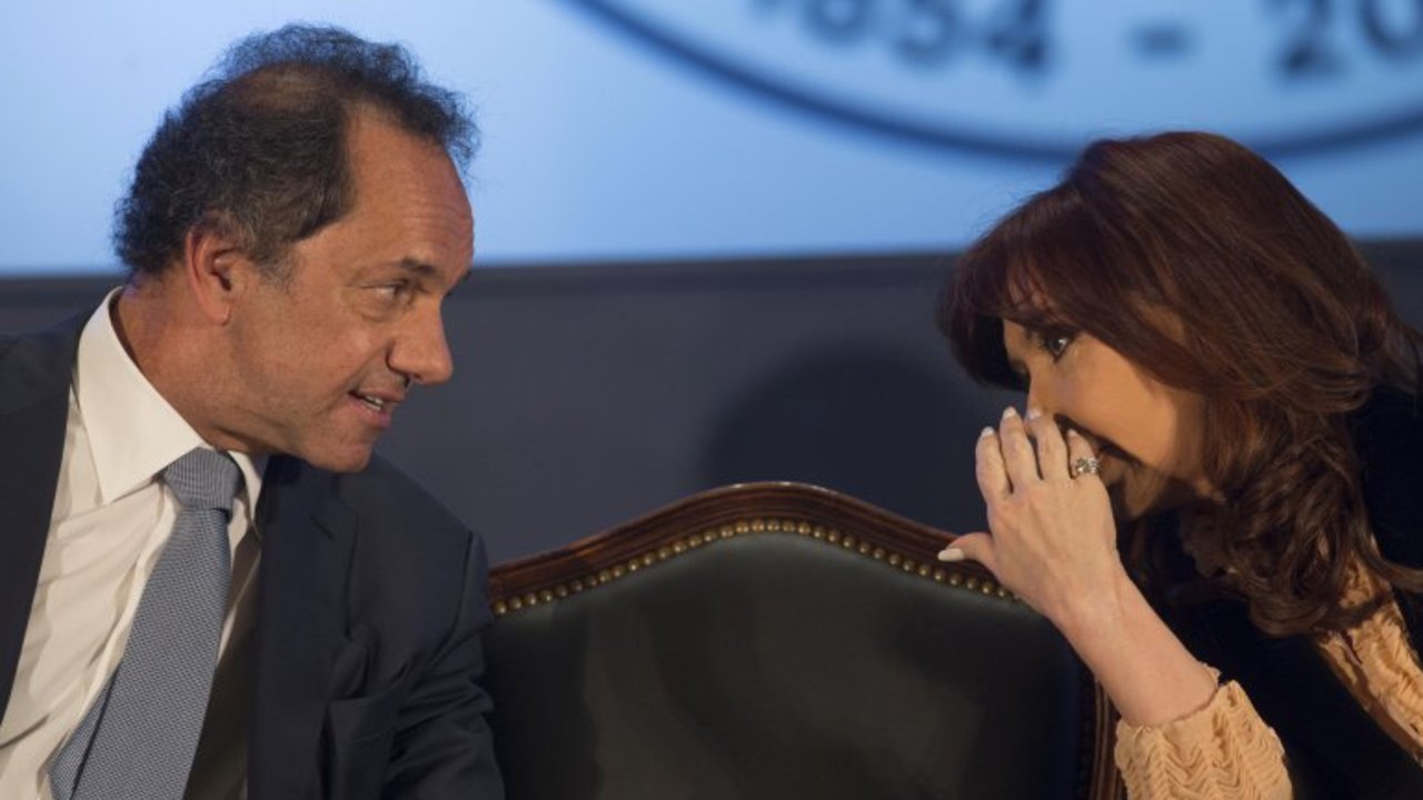 En la Bolsa, Cristina dijo que el Frente para la Victoria puede "garantizar la certeza y la previsión"