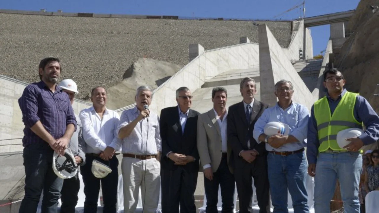 Cristina, De Vido y Gioja anunciaron obras en la represa Punta Negra de San Juan