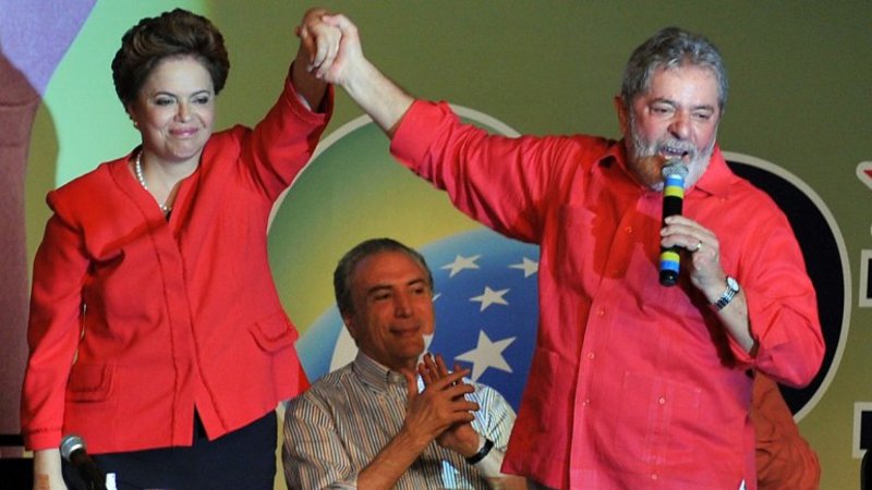 Lula vuelve al ruedo político para respaldar a Dilma