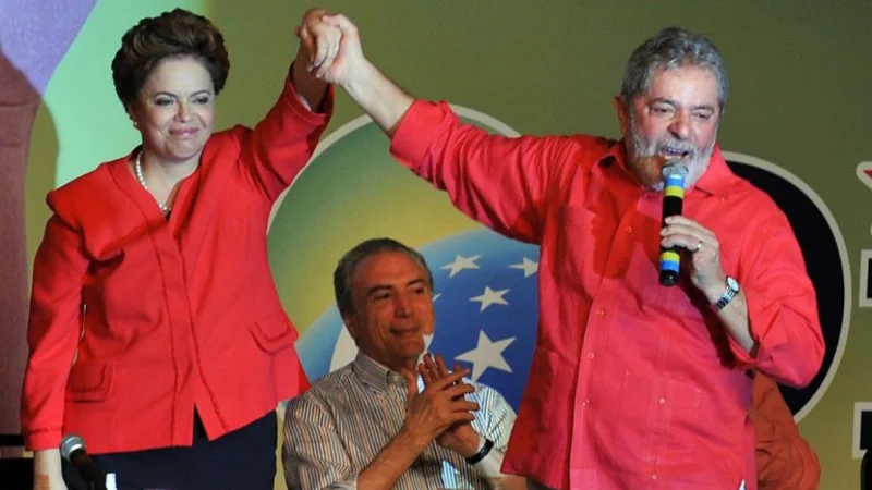 Lula vuelve al ruedo político para respaldar a Dilma