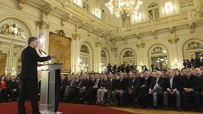 ¿Qué diferencia hay entre el sistema de salud pública y el Plan "Universal" que propone Macri? ¿Qué diferencia hay entre el sistema de salud pública y el Plan "Universal" que propone Macri?