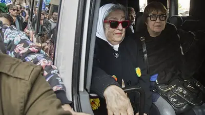 Hebe de Bonafini no declarará y esta tarde viajará a Mar del Plata Hebe de Bonafini no declarará y esta tarde viajará a Mar del Plata