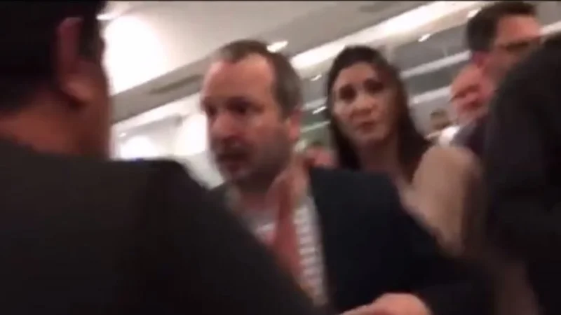Uno de los sujetos que escrachó a Sabbatella es integrante del PRO en Pilar
